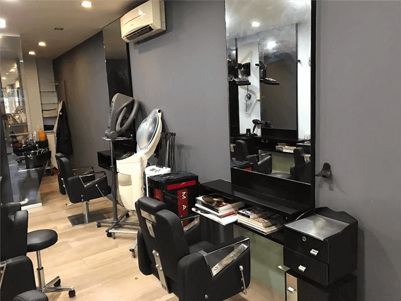 (已成交)No Takeover Fee. Hair Salon Shop For Rent  390sf HDB half Shop. 90083036