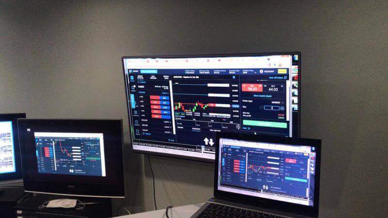 (已失效)Free office space first day! Rent day to day 25 sgd! Or Weekly / monthly! Need agents! 