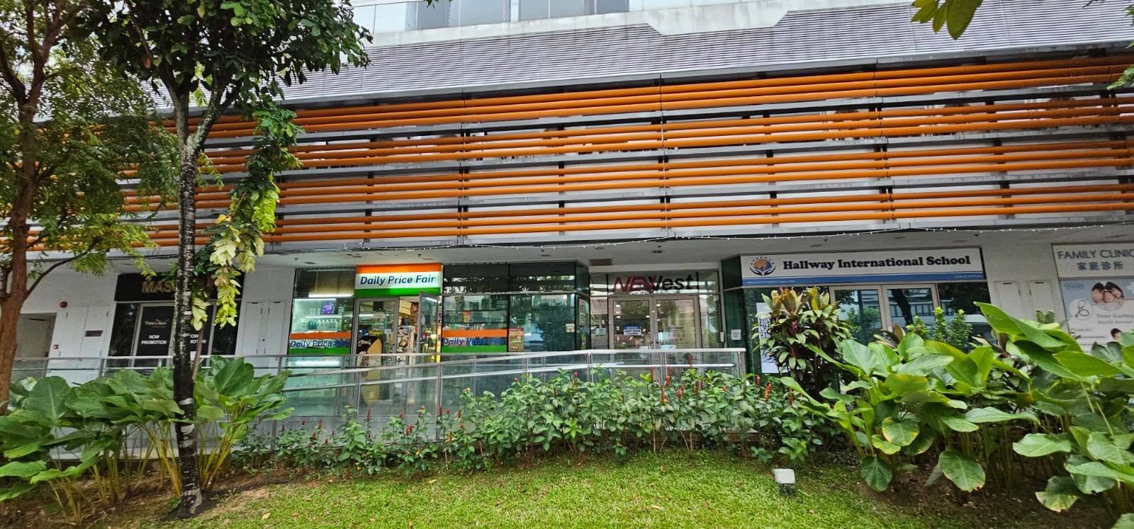 Retail Shop Space For Rent @ Newest Mall, 1 West Coast Drive - Near Clementi MRT