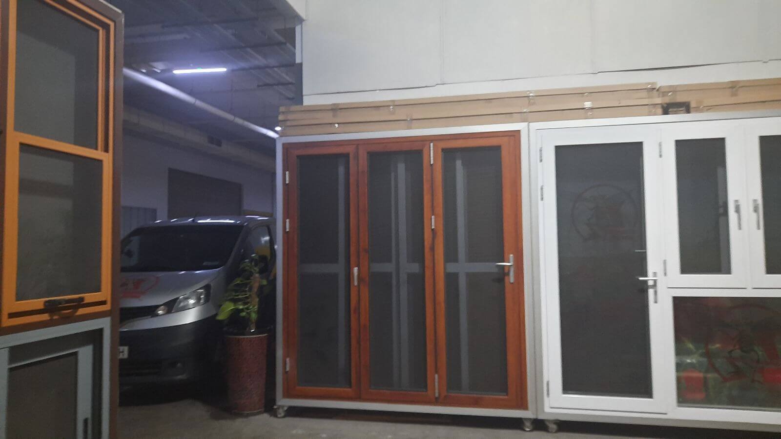 Profiftable factory for sale manufacture of window and door screens and shades