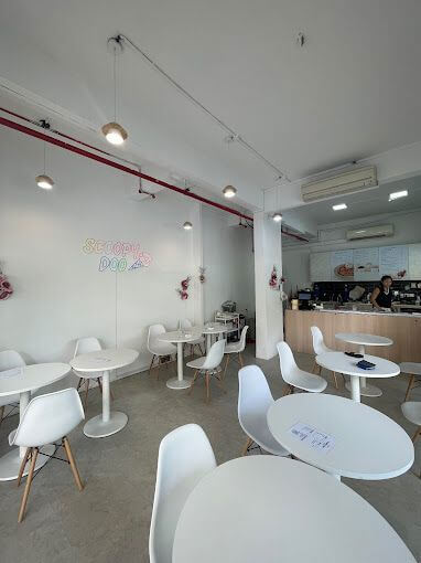 Bedok Resevoir Ice Cream Shop For Takeover
