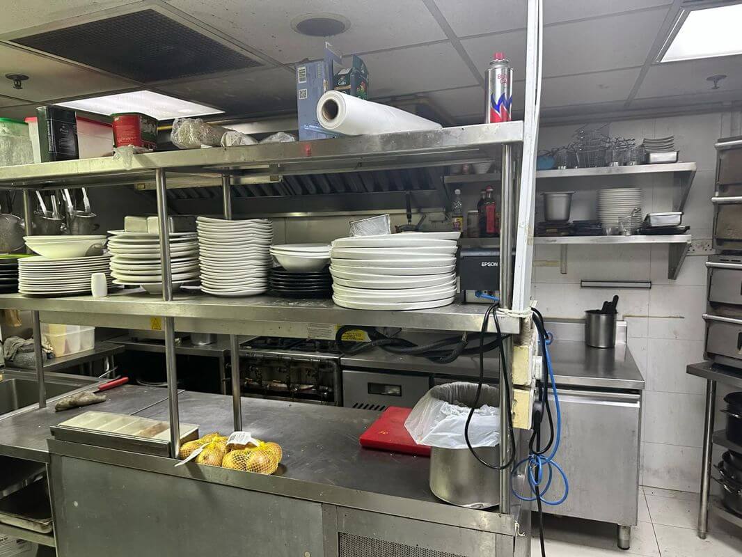 (已失效)Rare F&B Opportunity In Prestigious Location- City Hall