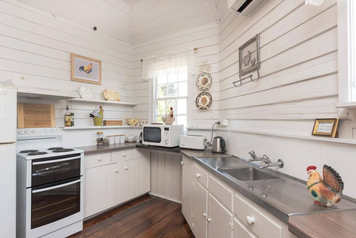 Rare Freehold Outstanding Short Term Rental Cottages+Passive Rent From Cafe