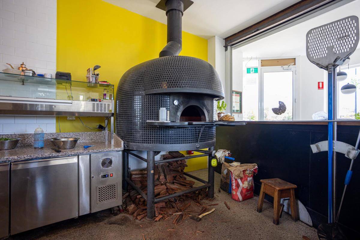 Blue Mountains Pizza | A+ Fitout | MAS