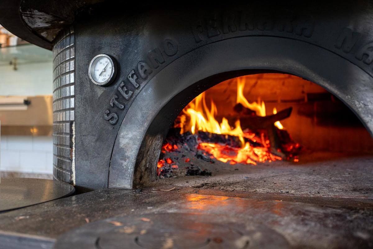 Blue Mountains Pizza | A+ Fitout | MAS