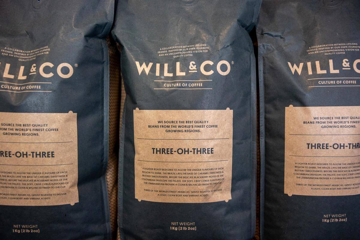 GREAT CORNER CAFÉ WITH NO COMPETITION | MAS