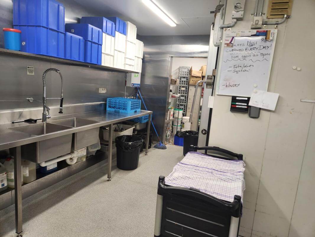 Award winning Greek Soulaki Bar & Grill Yarra Valley trades 4 days only and taking $23000 PBA