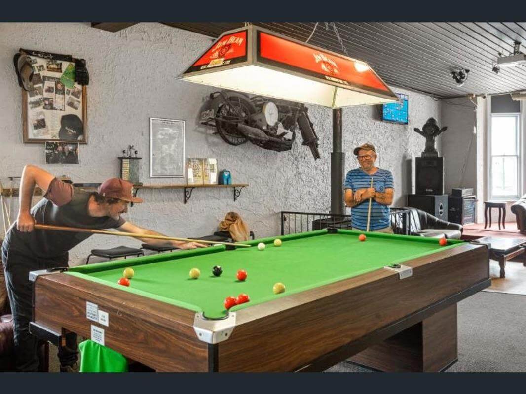 Freehold Passive Investment, Experienced Tenant, Long Lease, 8.5% Net Return from year 2