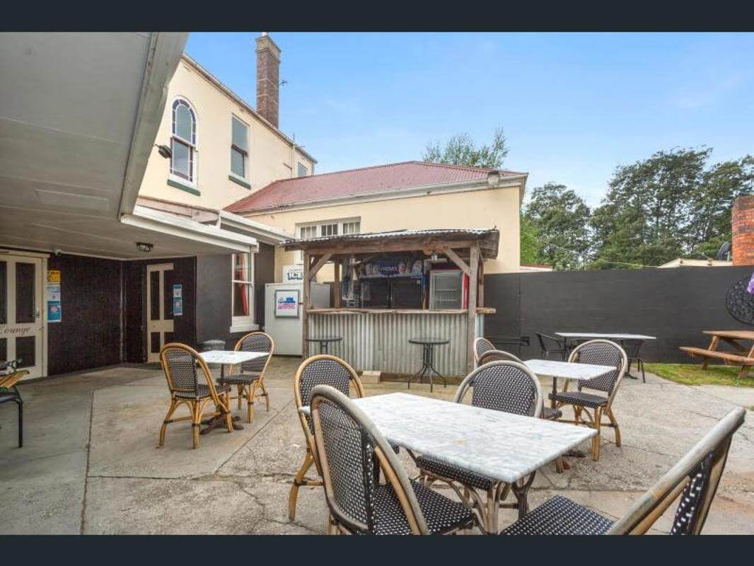 Freehold Passive Investment, Experienced Tenant, Long Lease, 8.5% Net Return from year 2