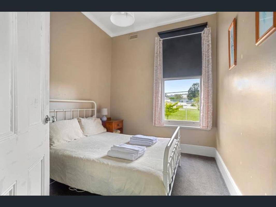 Freehold Passive Investment, Experienced Tenant, Long Lease, 8.5% Net Return from year 2