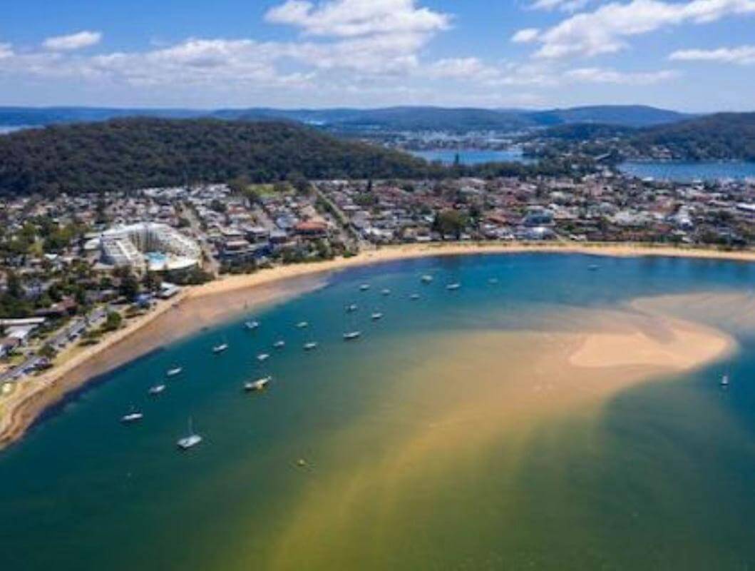 PRICE DROP. Café & Takeaway, Brilliant Position. Open to Offers