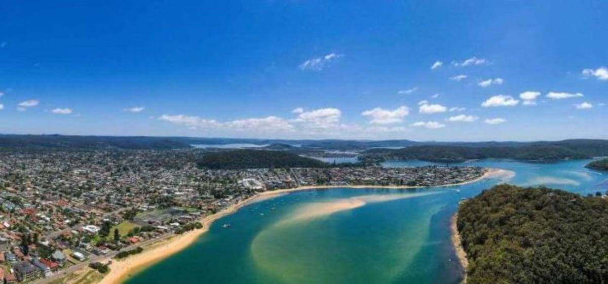 PRICE DROP. Café & Takeaway, Brilliant Position. Open to Offers