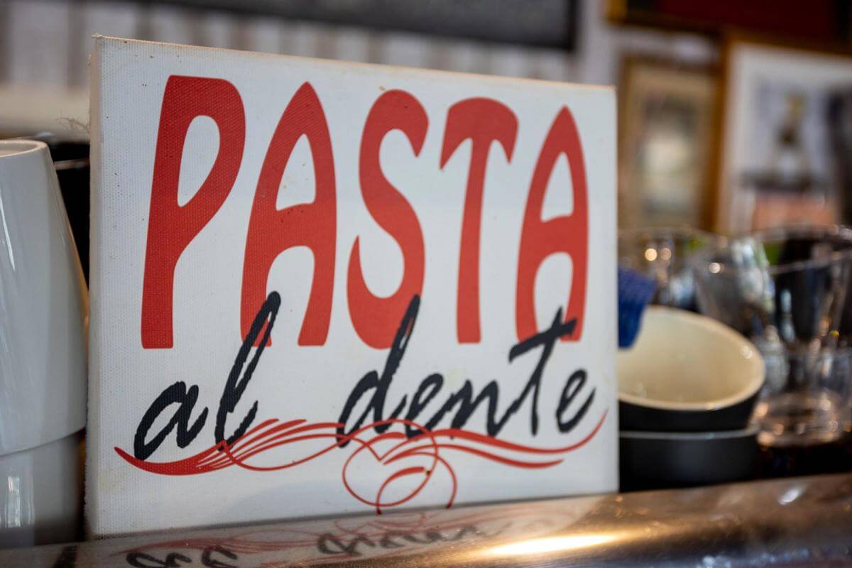 CAFE & PIZZA | FANTASTIC EXPOSURE | MAS163