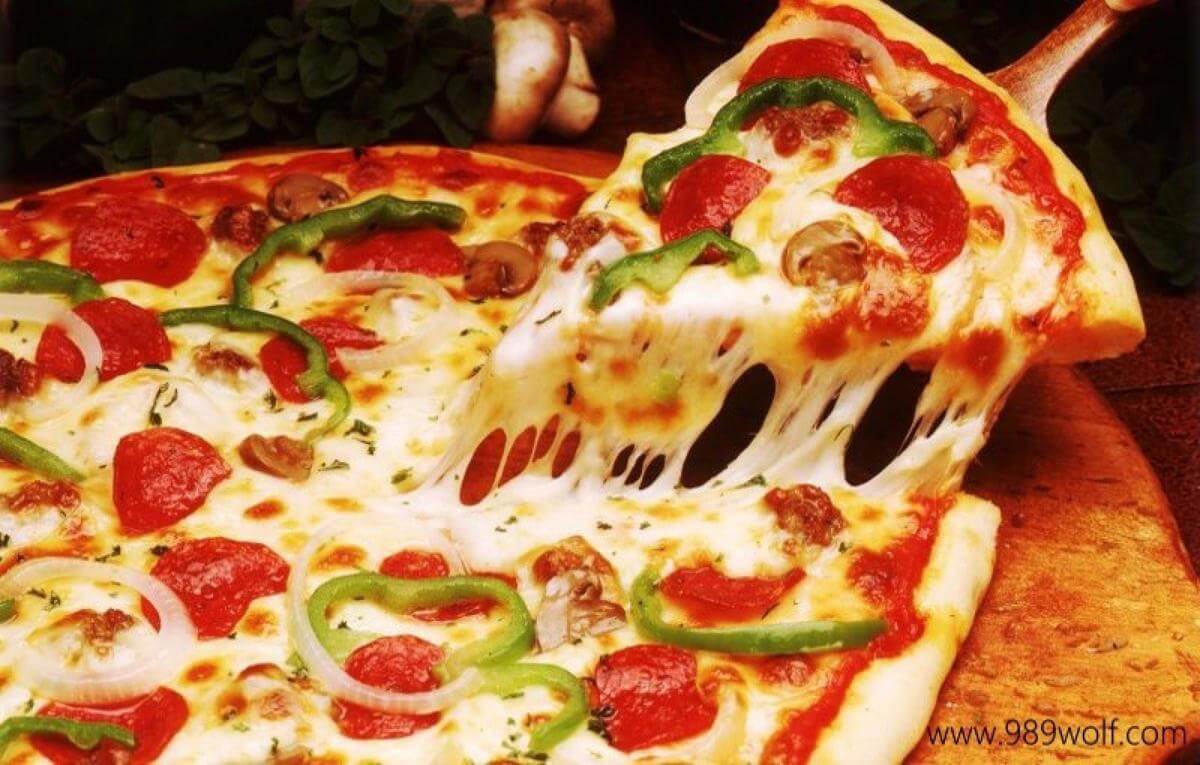 Pizza shop in southern suburb Adelaide with great potential for sale