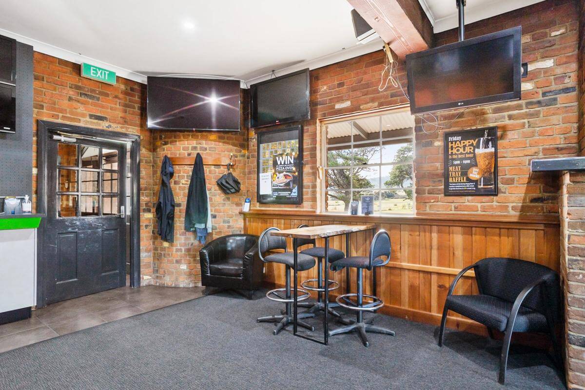 Huntington Tavern, 30 year lease Offers Over$99,500+sav