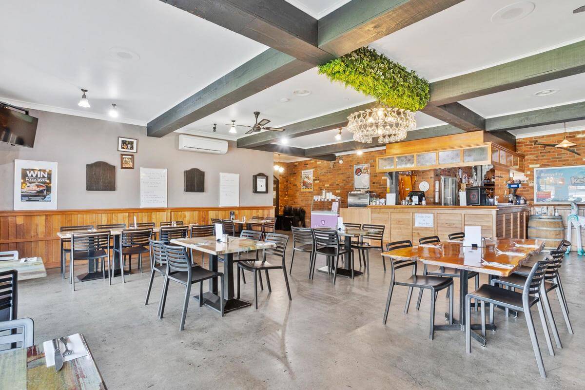 Huntington Tavern, 30 year lease Offers Over$99,500+sav