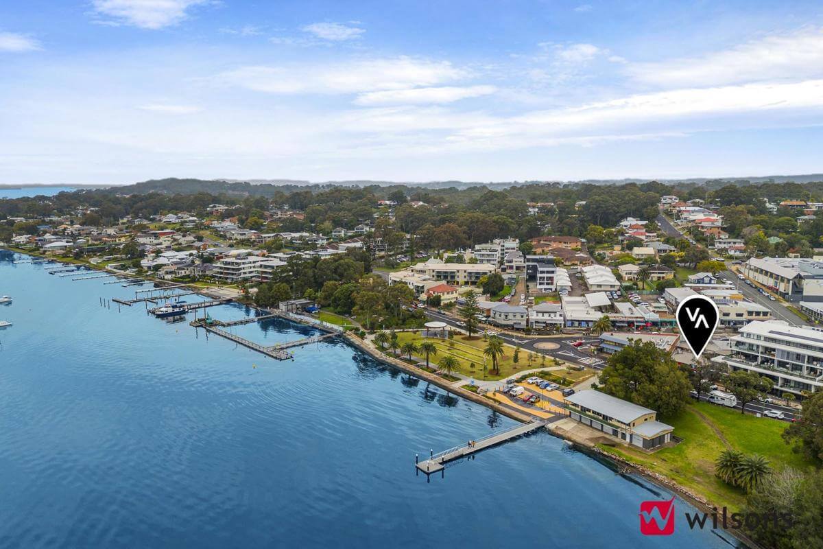 Retro themed Ice cream café & burger bar