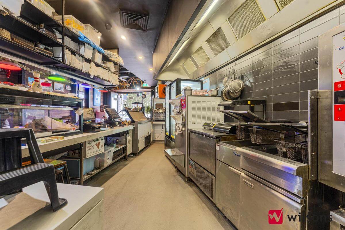 Retro themed Ice cream café & burger bar