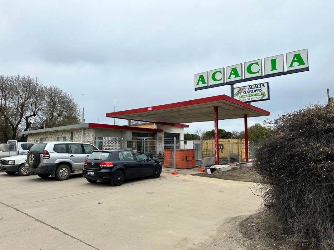 Caravan Cabin park. Vendors terms available. !!