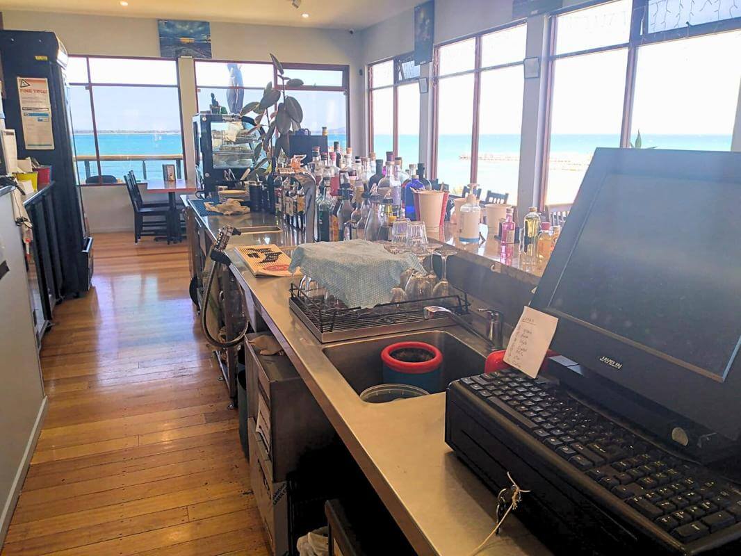 Exceptional Million $ T/O Restaurant Cafe Takeaway, Netting $277k by EOI Very Motivated Vendor