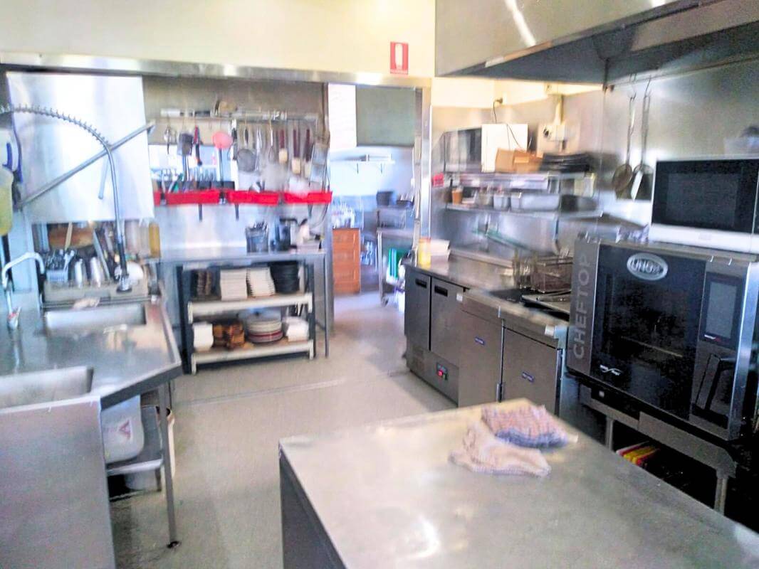 Exceptional Million $ T/O Restaurant Cafe Takeaway, Netting $277k by EOI Very Motivated Vendor