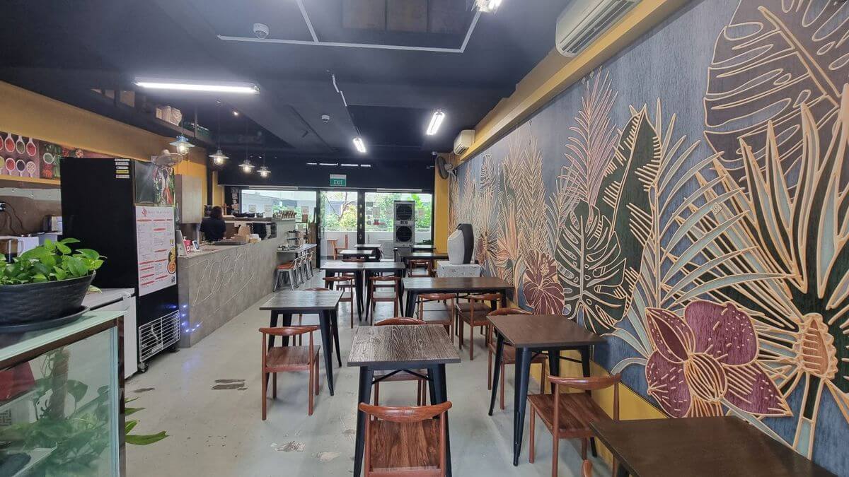 Profitable Thai Restaurant  at CBD for Takeover