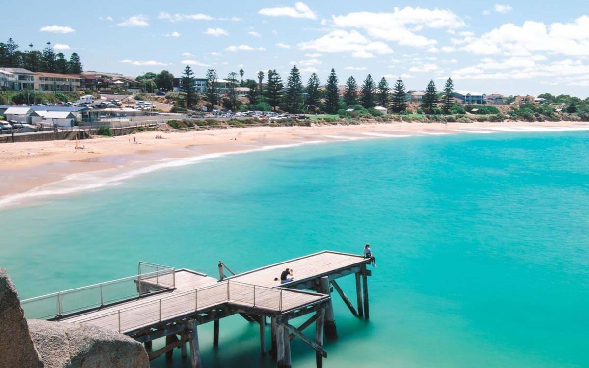 Motel in an absolute prime land/location. Freehold and Business.