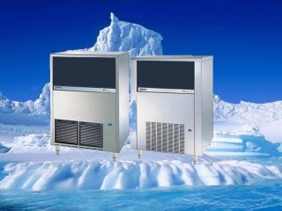 PRICE DROPPED  GENUINE OFFERS CONSIDERED! COMMERCIAL ICE MACHINES - MANUFACTURE & WHOLESALE