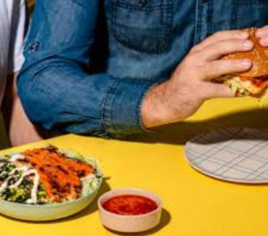 Popular Franchise Food Outlet, Run Under Management