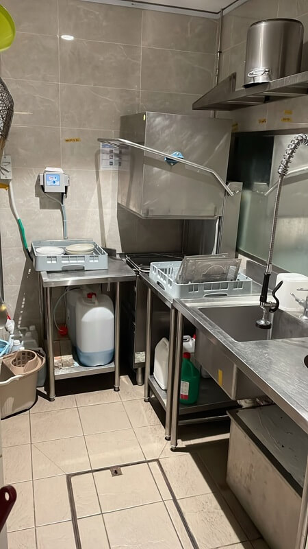 (已失效)Fully Equipped Cafe And Bakery At City Fringe With Lunch & Dinner Crowd