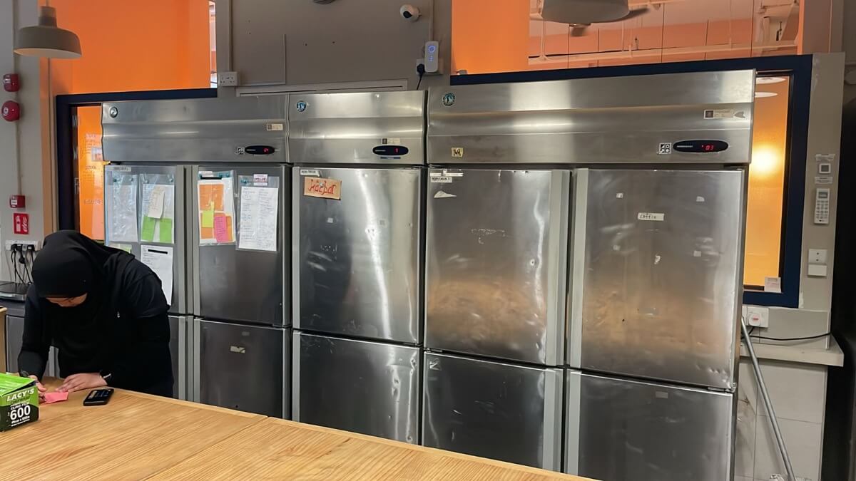 (已失效)Fully Equipped Cafe And Bakery At City Fringe With Lunch & Dinner Crowd