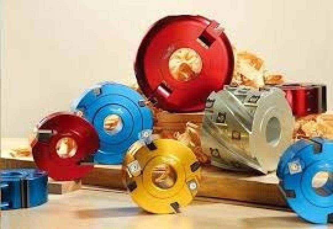 TOOLING, ENGINEERING & MANUFACTURING / SUPPLING TOOLING TO LOCAL & INTERNATIONAL MARKETS