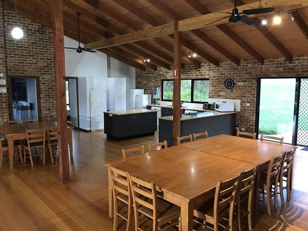 HOLIDAY COTTAGES, COASTAL, MOTEL