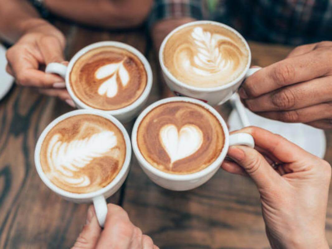 Renowned Café in Popular Hills Area, Short Trading Hours, High Profits