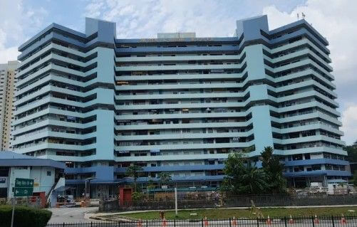 Level 2 Unit With Excellent Frontage To Takeover