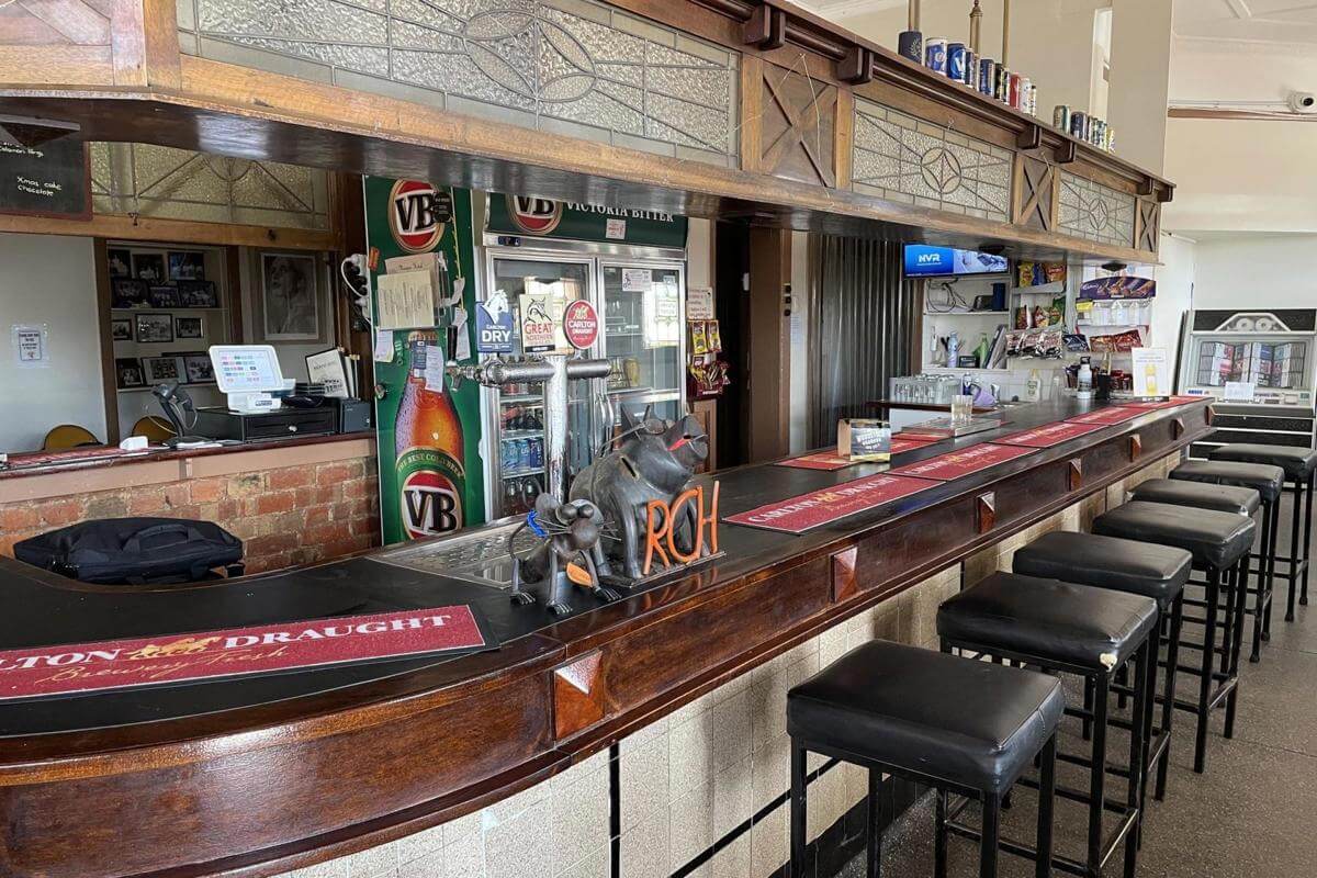 The BEST -Freehold & Business Hotel/Motel with Post Office on the market !