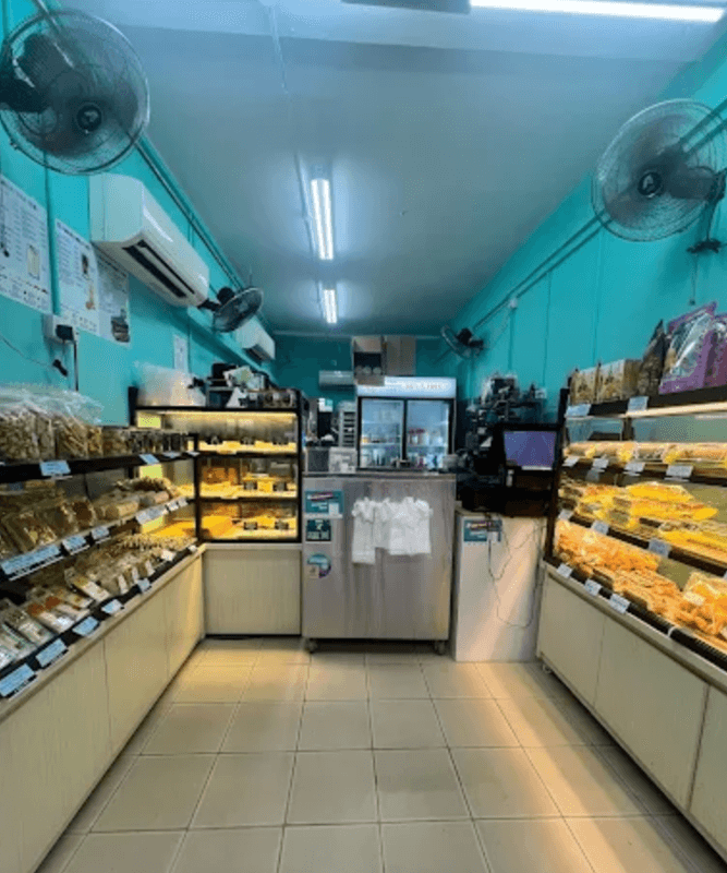 Bakery / Bubble Tea Shop For Takeover $10K Near Macpherson MRT Exit E