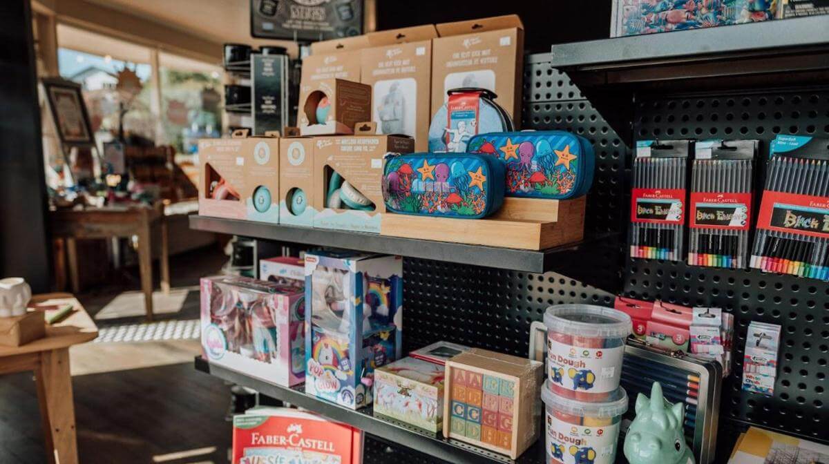 Tassie Toners, Lotto & Giftware Beautiful Country Town