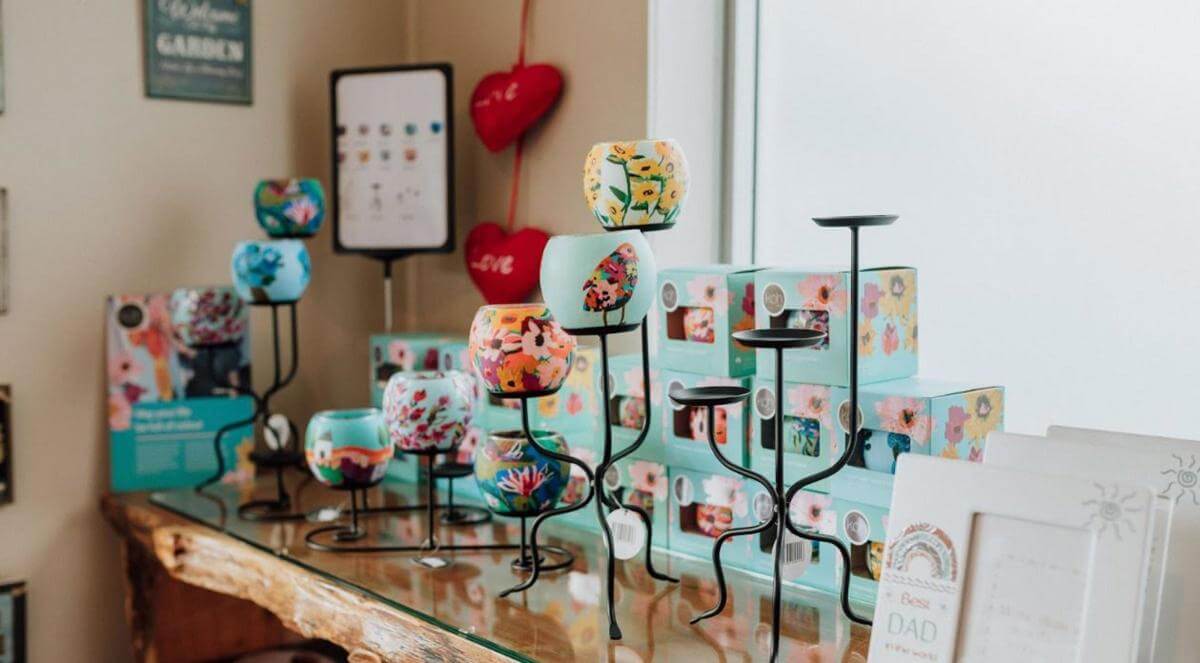 Tassie Toners, Lotto & Giftware Beautiful Country Town