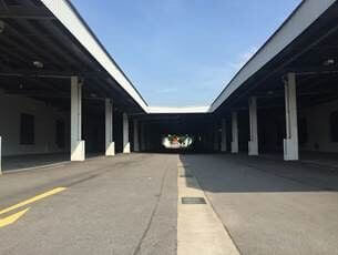 Groundfloor Warehouse With Loading Bay & Dock Levelers For Lease