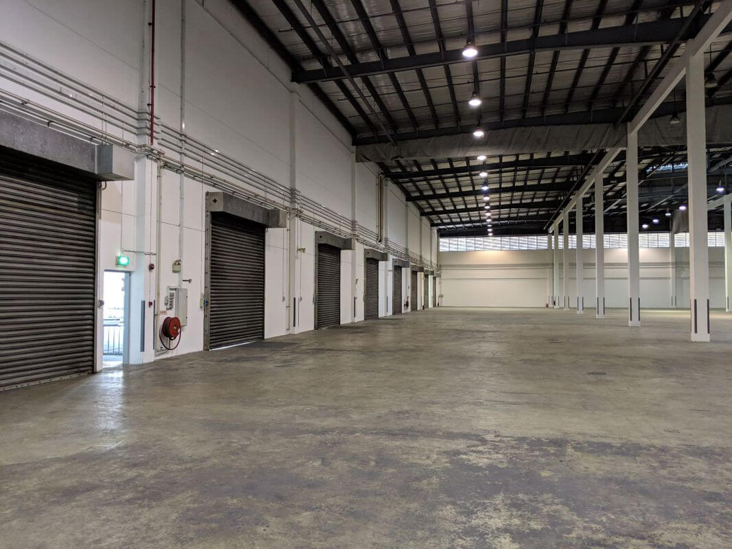 Groundfloor Warehouse With Loading Bay & Dock Levelers For Lease