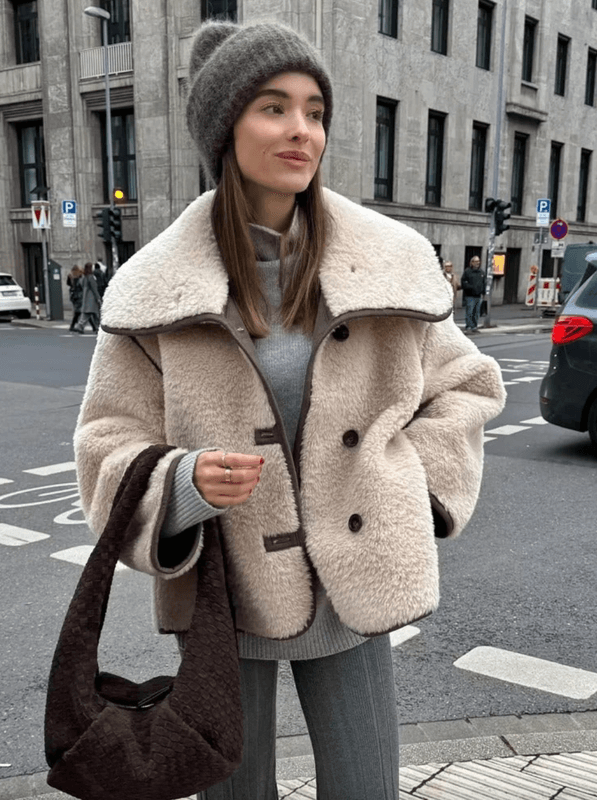 (已失效)Elegant Women's Fashion E-Commerce Business For Sale