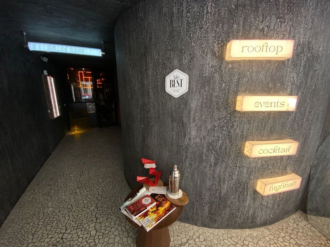 Boon Tat Street 4 Storey Shophouse With Open Terrace