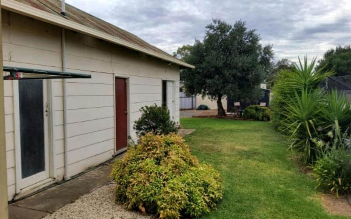 Freehold General Store & Home in Friendly Tungamah