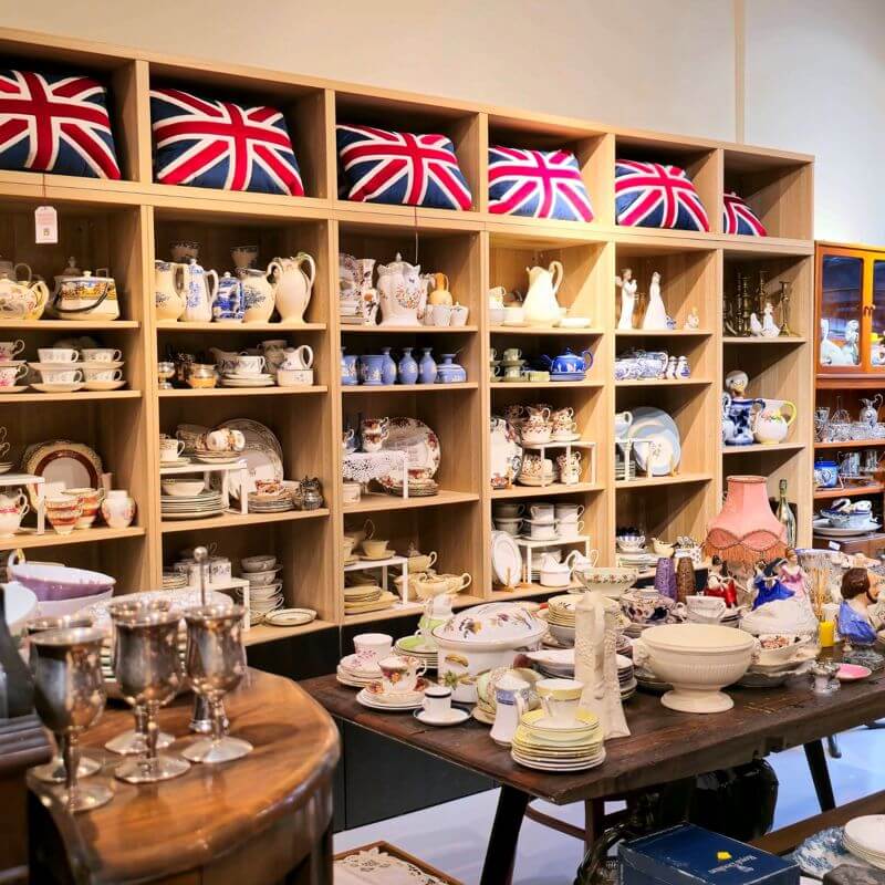 Successful Ecommerce Antique And Vintage Business In SG With 6,000+ Loyal Clients