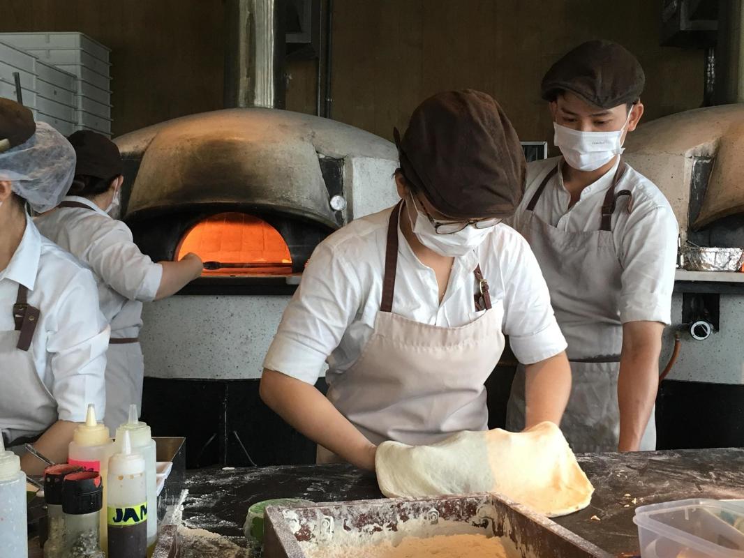WHOLESALE PIZZA/COMMERCIAL KITCHEN