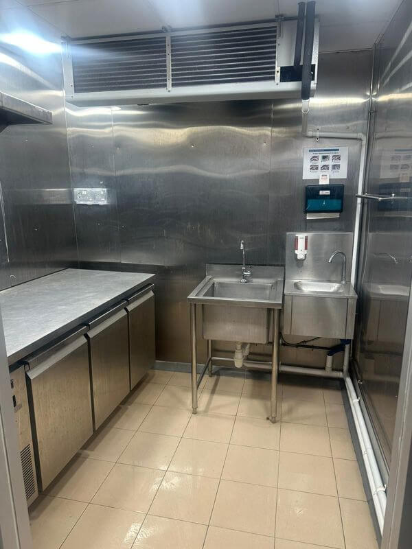 🔥 RARE OPPORTUNITY – HALAL OR NON HALAL CENTRAL KITCHEN / FOOD SPACE FOR RENT 🔥