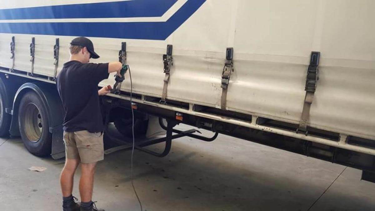 Albury Canvas Co | Established 55+ Years | Albury, NSW