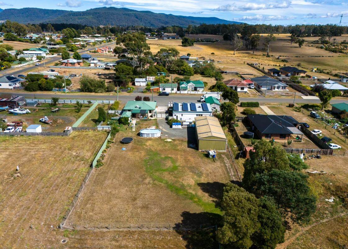 T/O FY23 $1.5mill+ Freehold Road House General Store LPO Takeaway Fuel Groceries Milk Bar 3BR Home