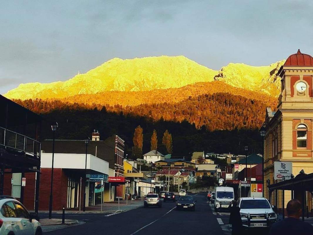 36 Rooms West Coast Tasmanian Motel With 100 Seat Resto Bar Entry Level Opportunity Pay Only Rent